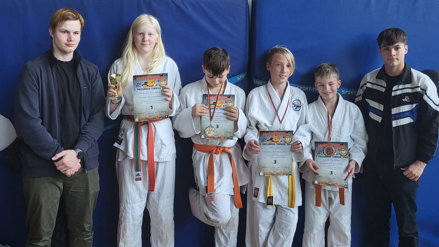 Kuzushi-Judoka U13&U15 mit Betreuer